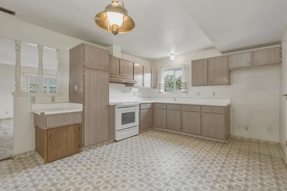 754 San Simeon Drive Salinas, CA 93901
