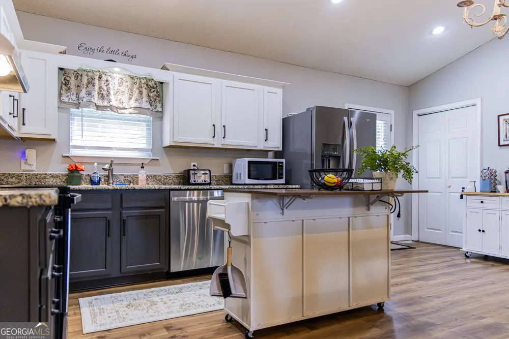 608 Ward Mountain RD Kingston, GA 30145