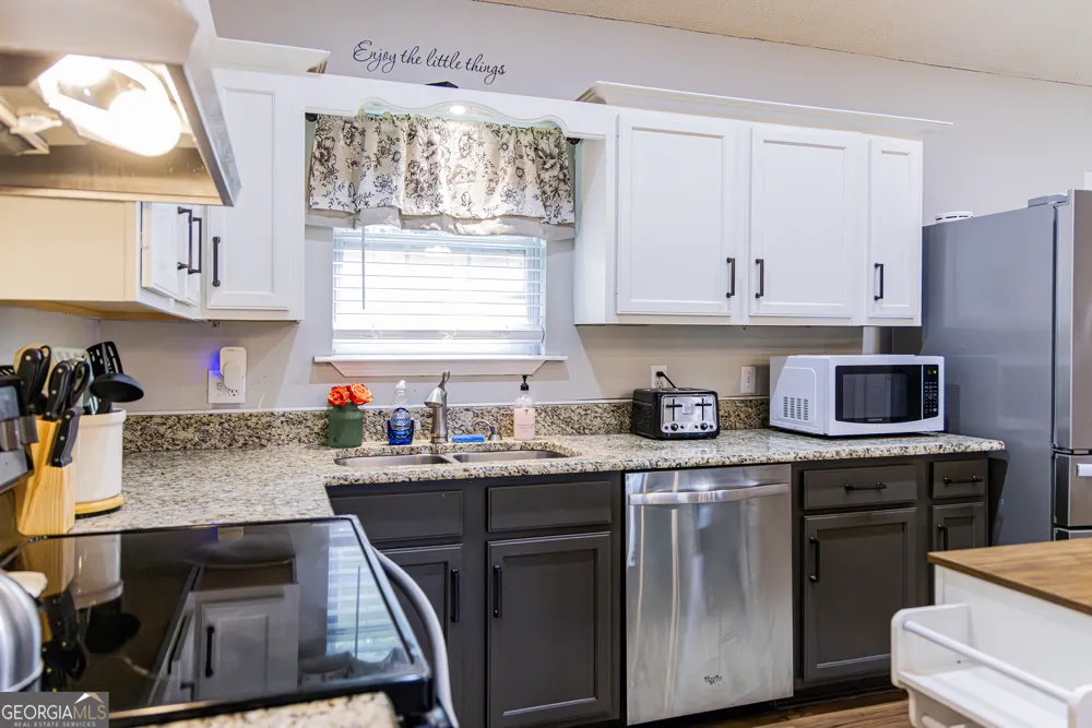 608 Ward Mountain RD Kingston, GA 30145
