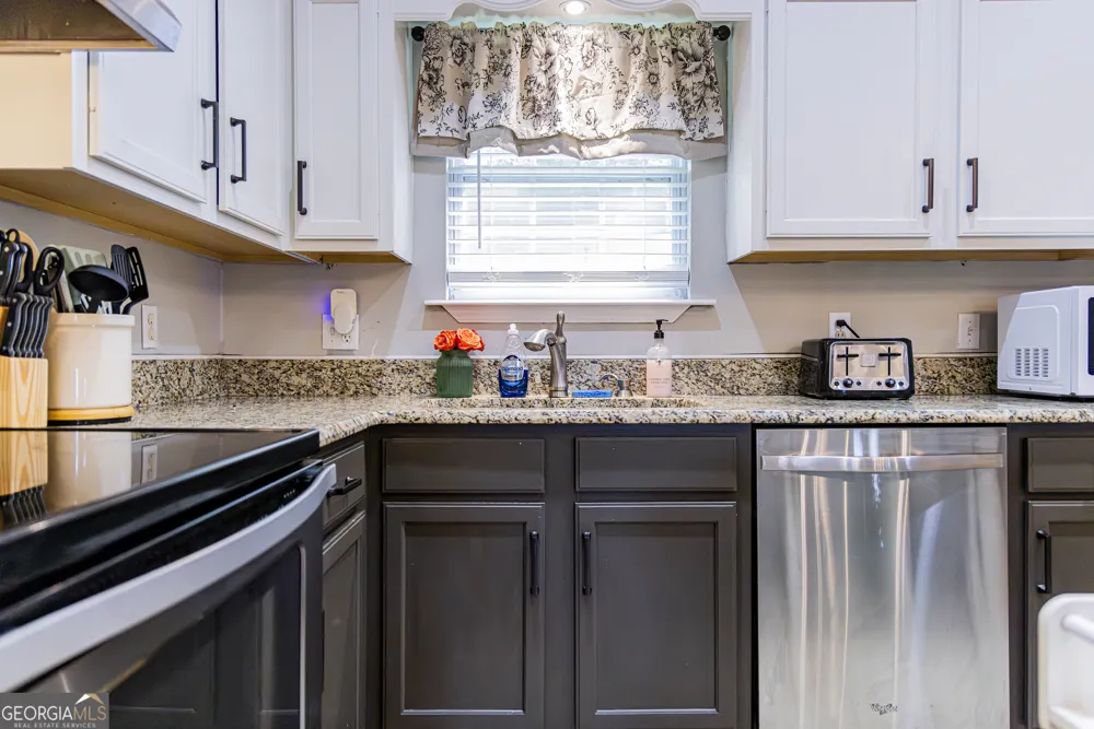608 Ward Mountain RD Kingston, GA 30145