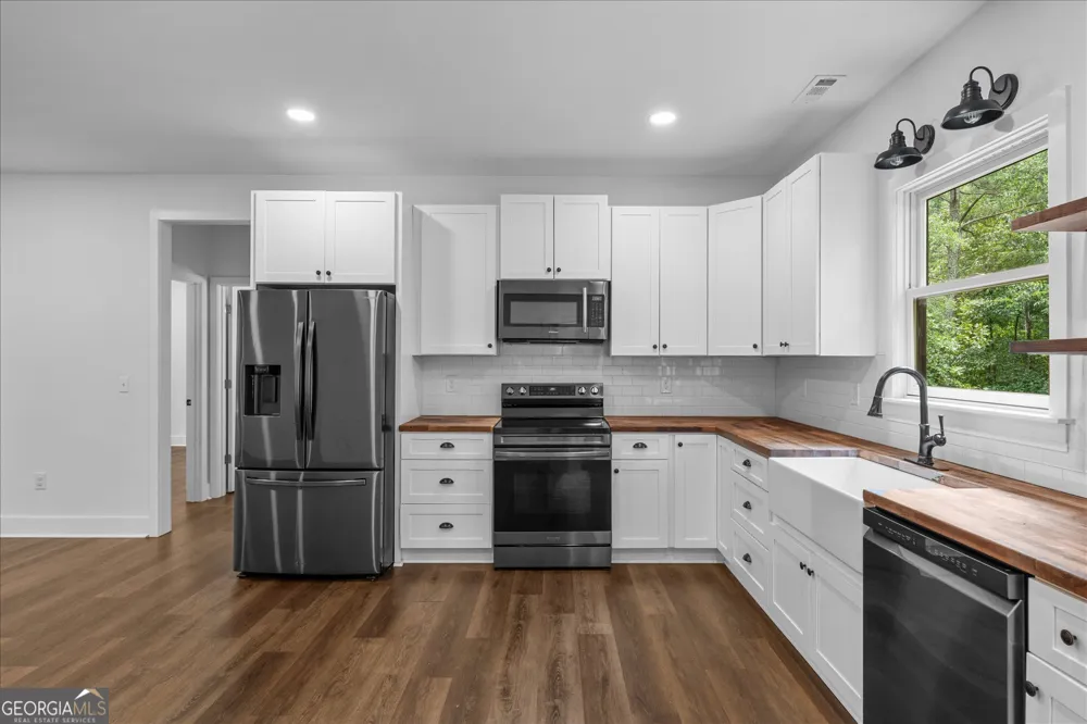 498 N Raburn RD Bremen, GA 30110