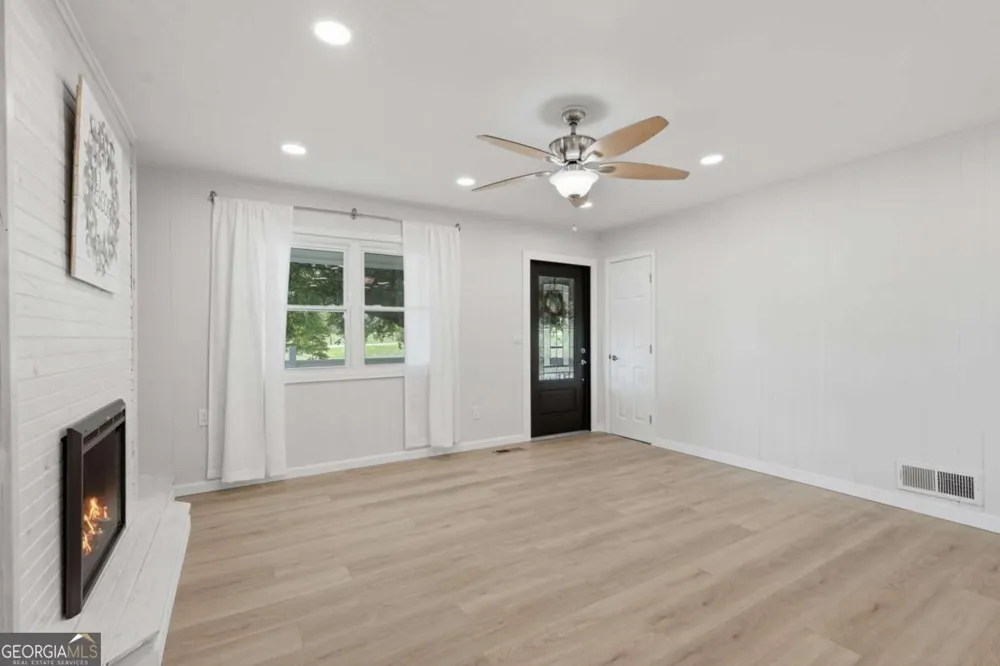 667 Wo Smith RD Jefferson, GA 30549