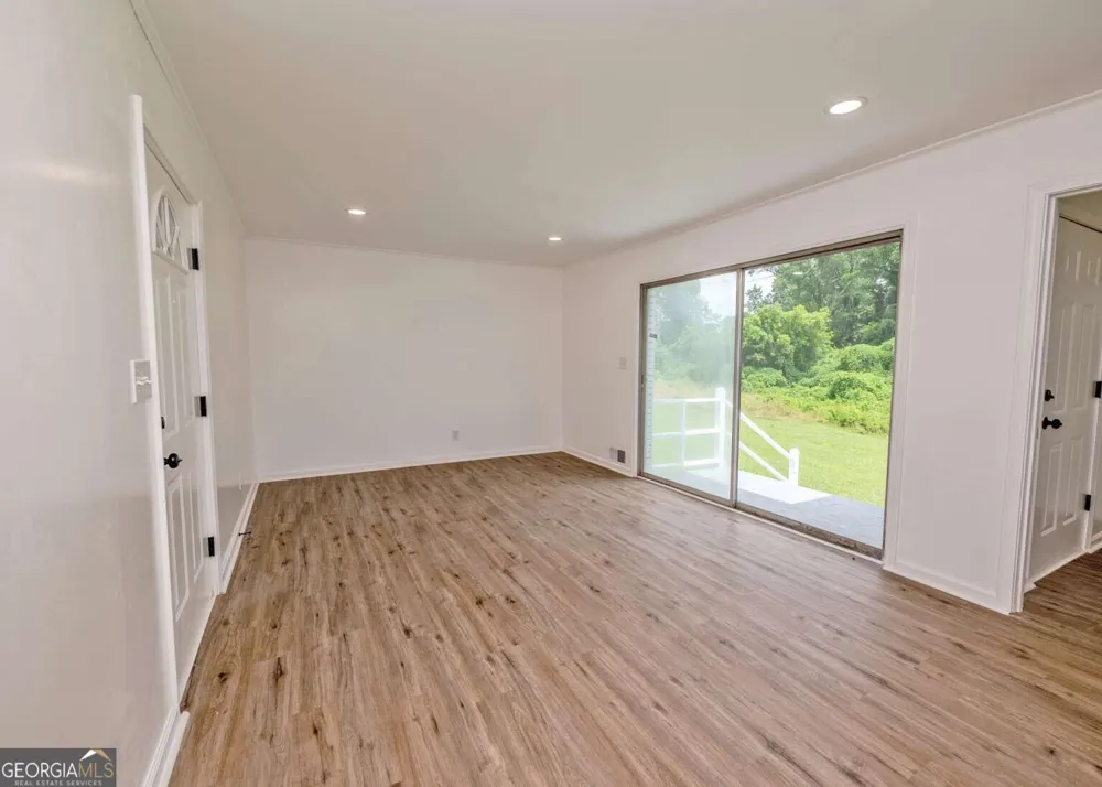 13 Brown ST Toccoa, GA 30577