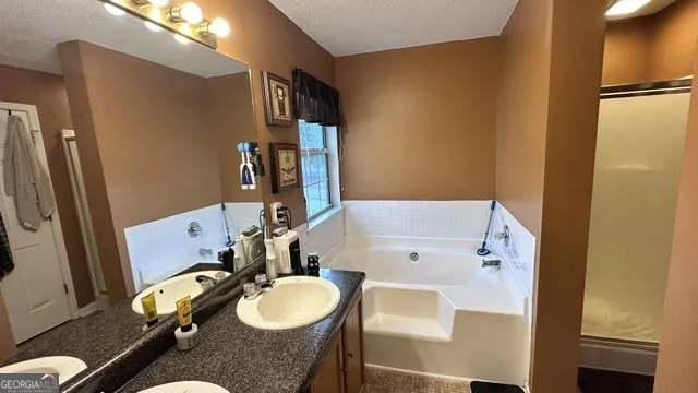 3900 Creek Shoals CT Ellenwood, GA 30294