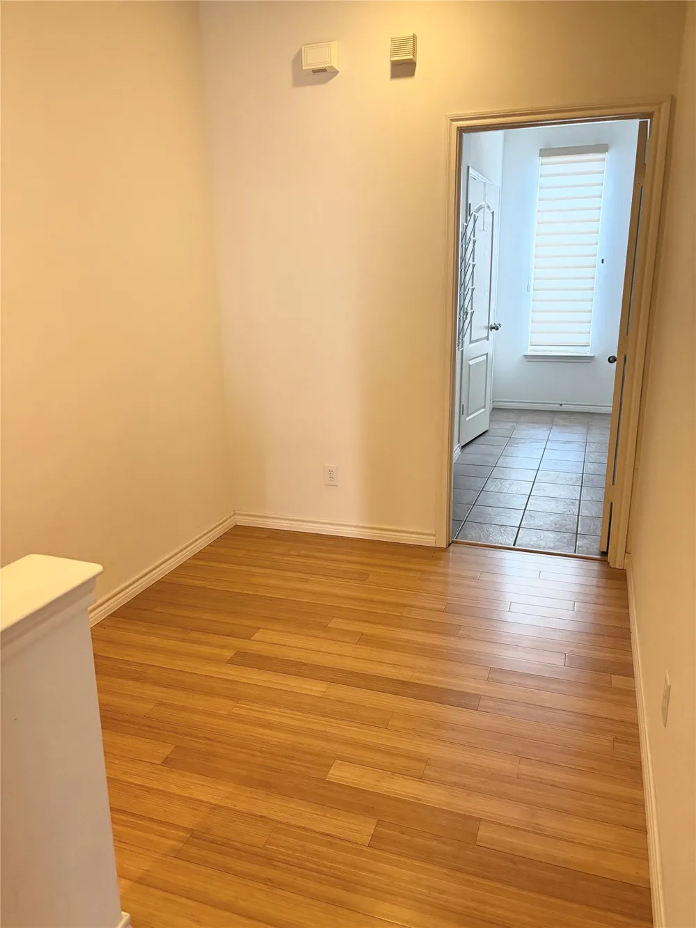 15727 Seabolt Place Addison, TX 75001