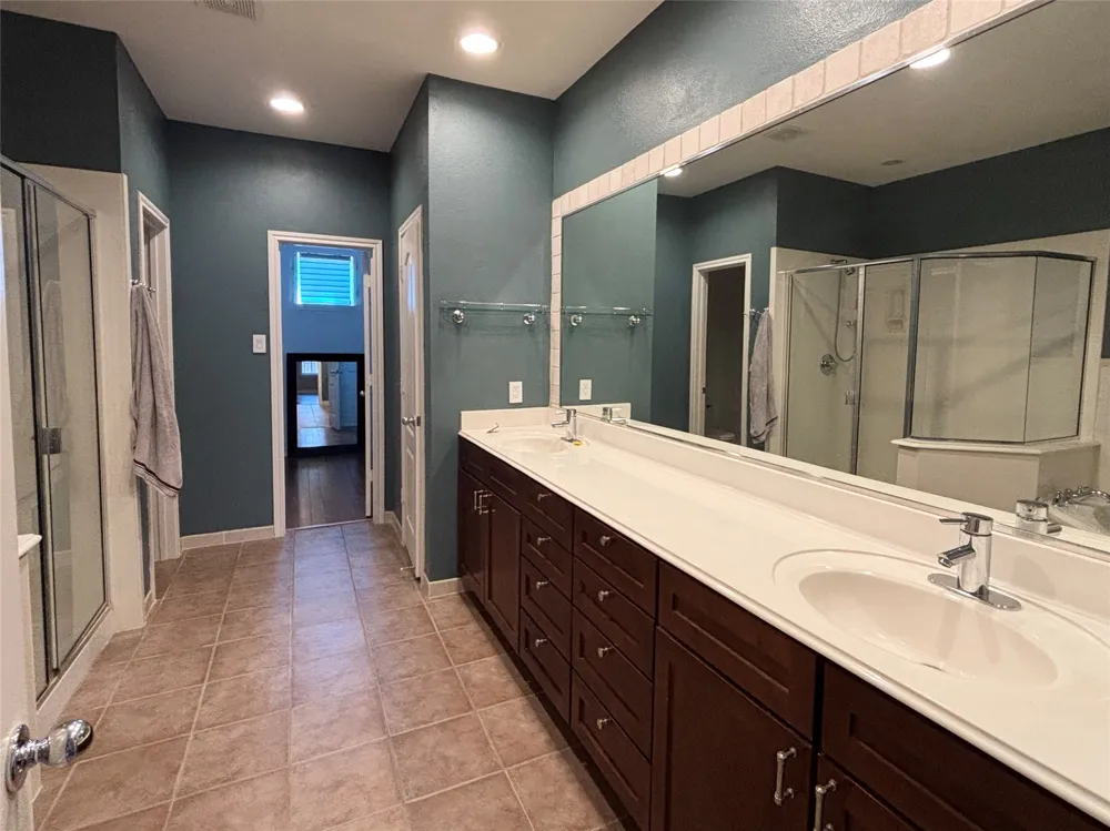 15727 Seabolt Place Addison, TX 75001