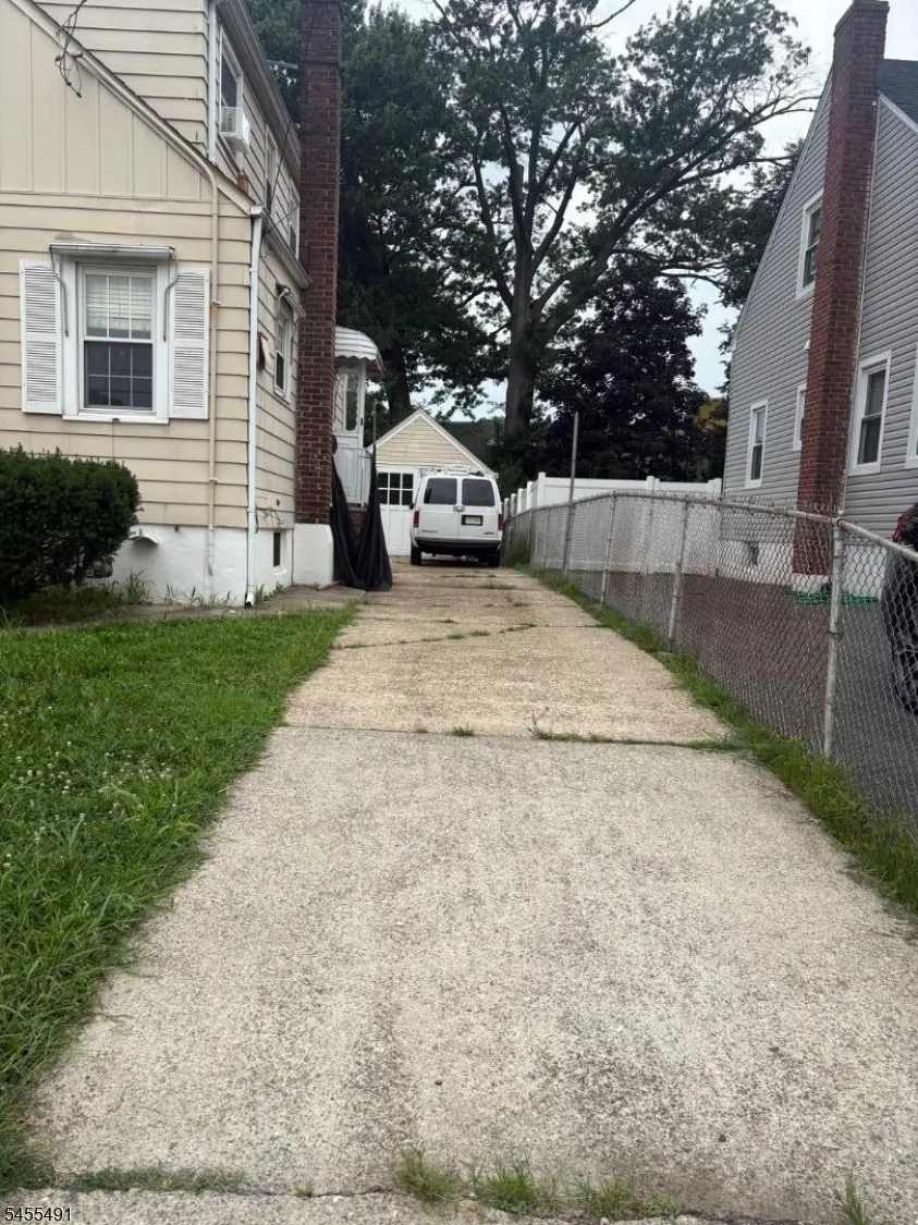 411 Grant St Linden City, NJ 07036