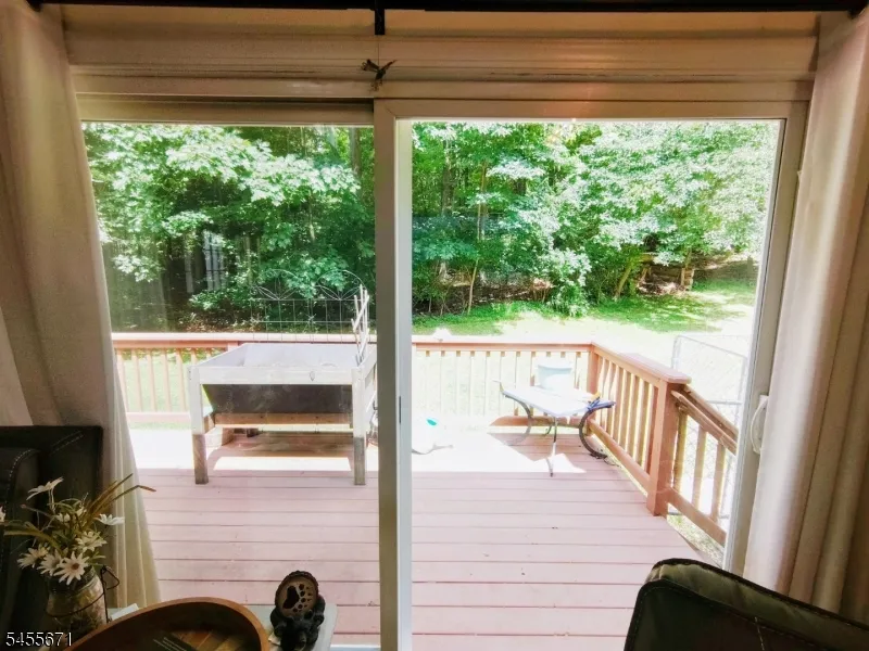 14 Tompkins Ct Vernon, NJ 07461