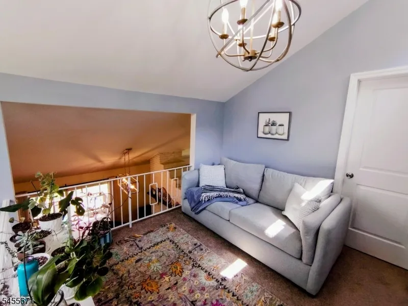 14 Tompkins Ct Vernon, NJ 07461
