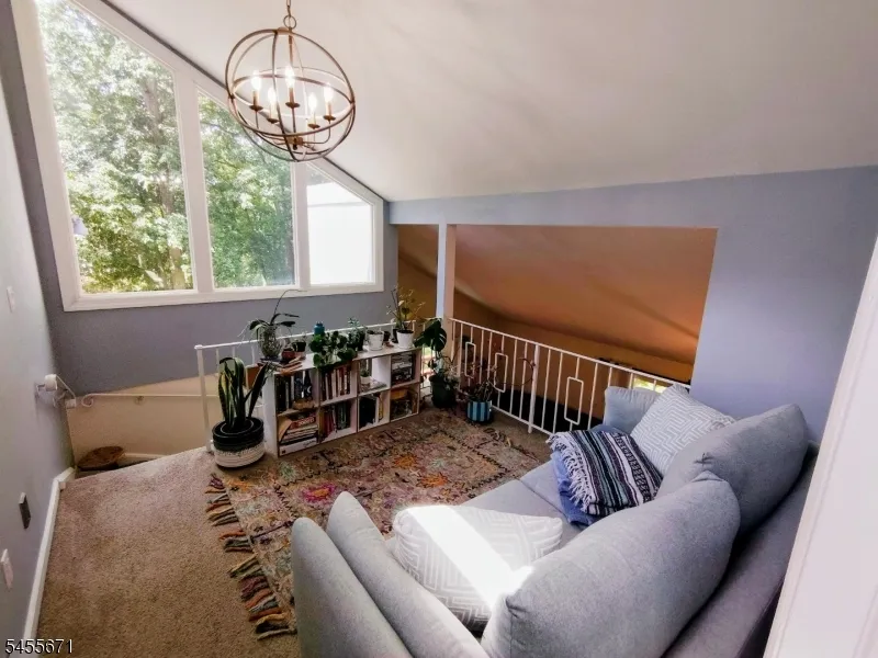 14 Tompkins Ct Vernon, NJ 07461