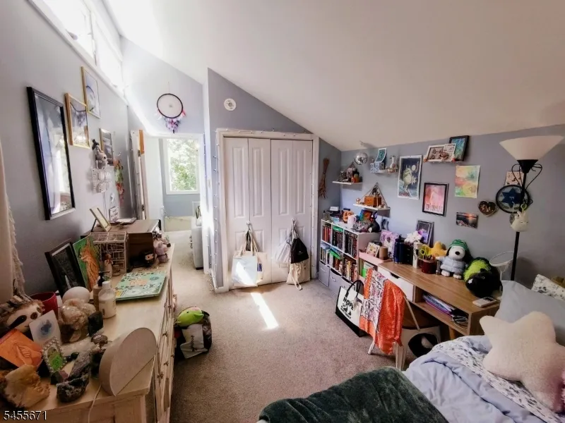 14 Tompkins Ct Vernon, NJ 07461