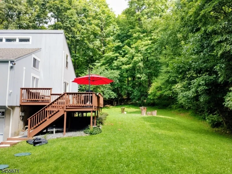 14 Tompkins Ct Vernon, NJ 07461