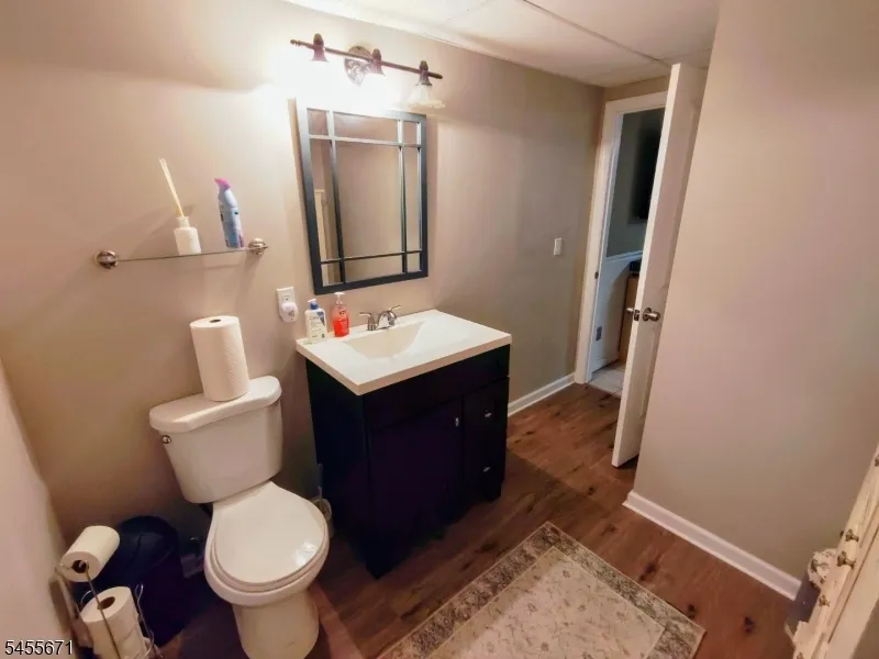 14 Tompkins Ct Vernon, NJ 07461