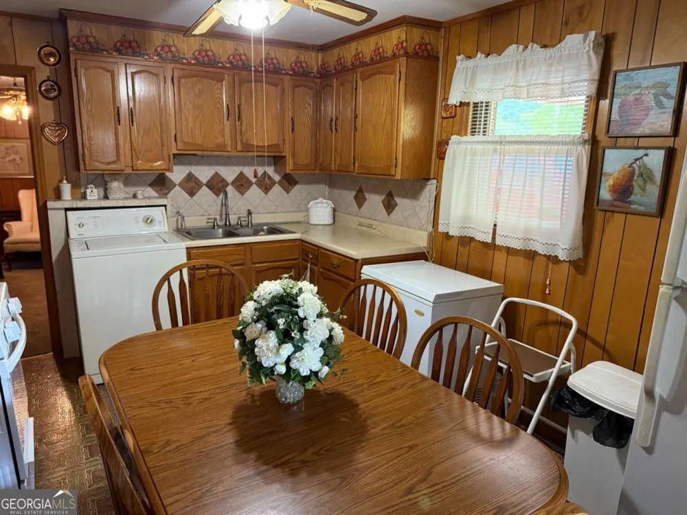 871 Malcolm ST SE Conyers, GA 30012