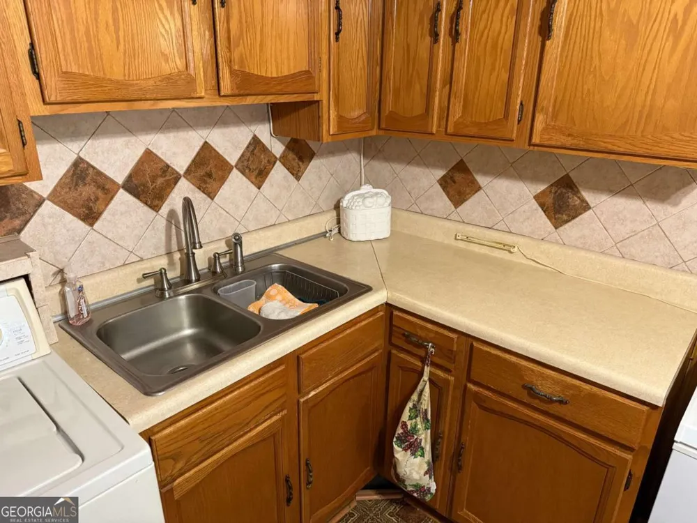 871 Malcolm ST SE Conyers, GA 30012