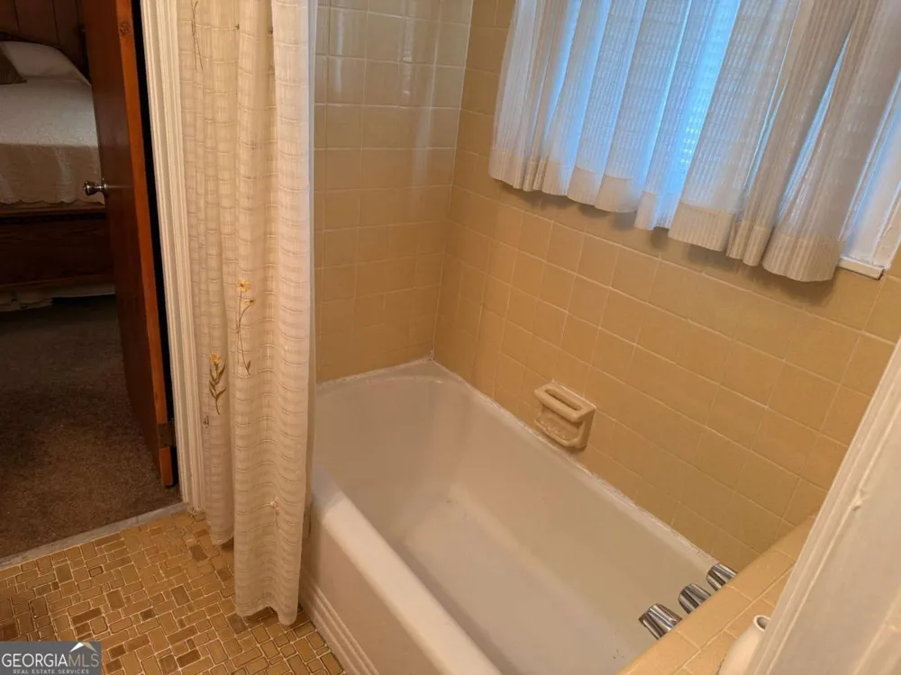 871 Malcolm ST SE Conyers, GA 30012