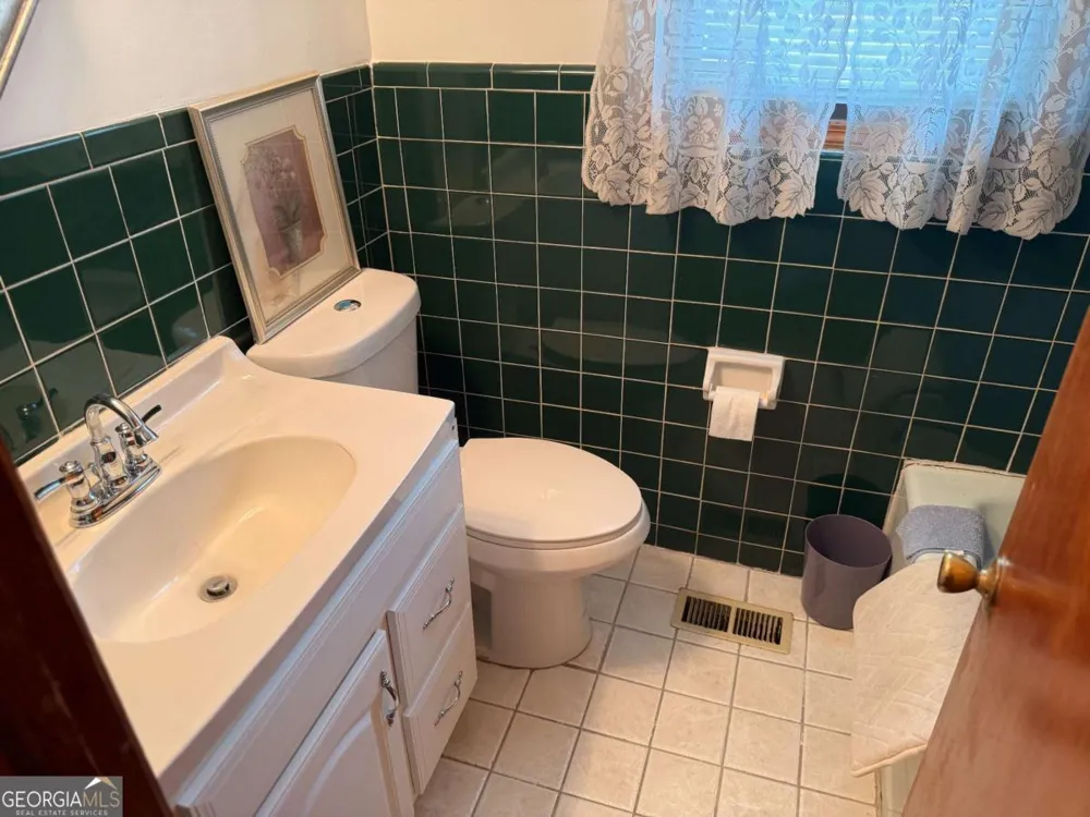 871 Malcolm ST SE Conyers, GA 30012
