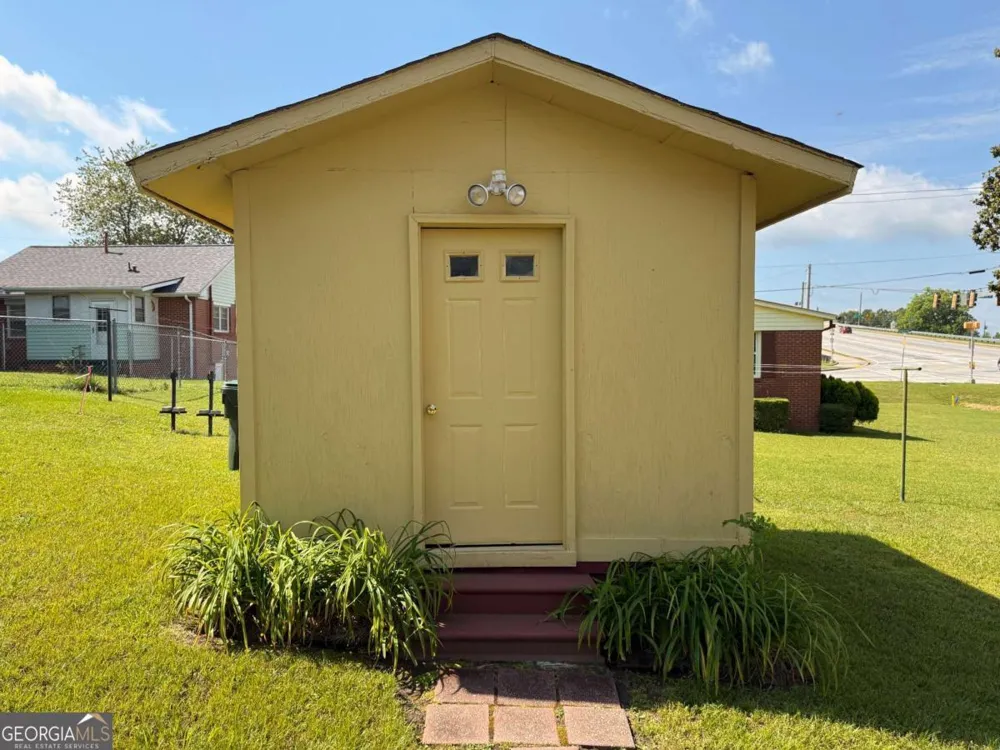 871 Malcolm ST SE Conyers, GA 30012