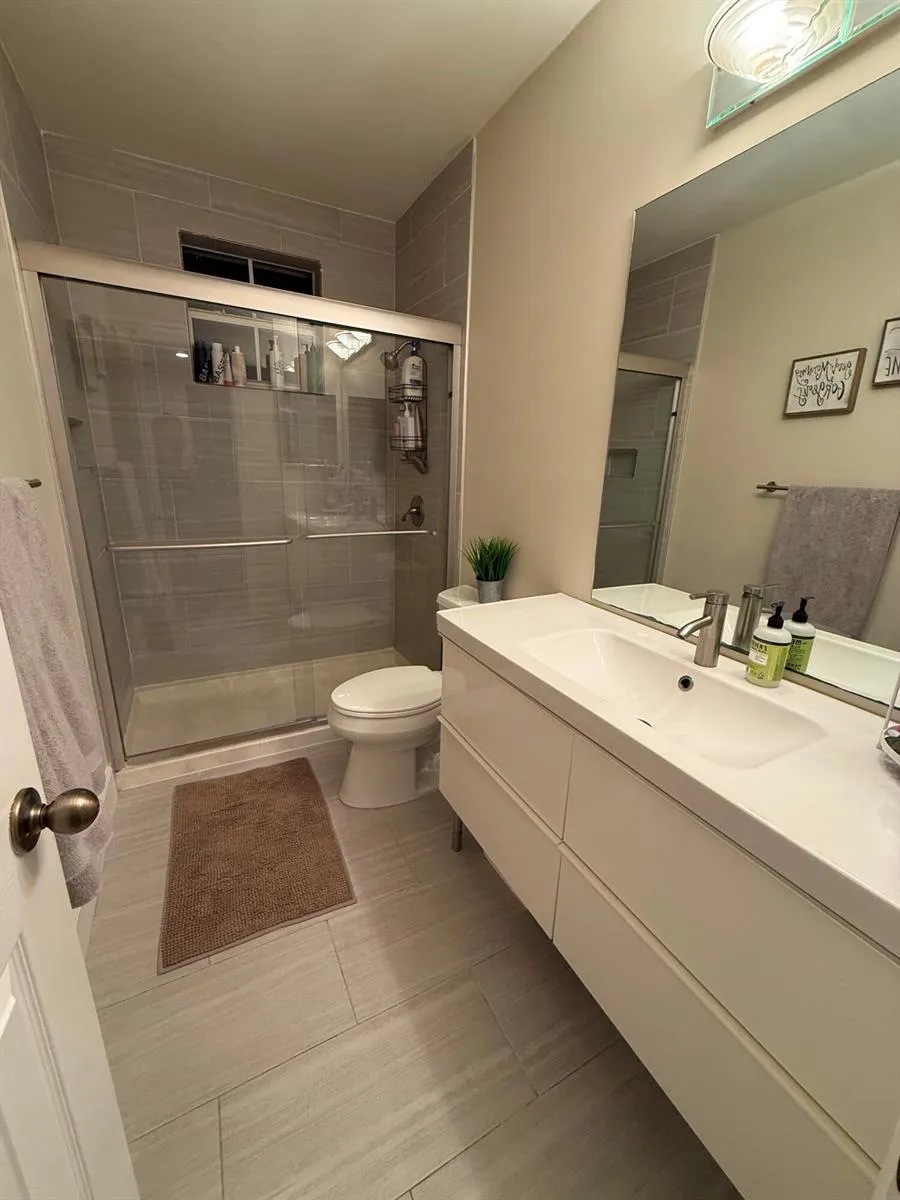 844 Falling Water Road Weston, FL 33326