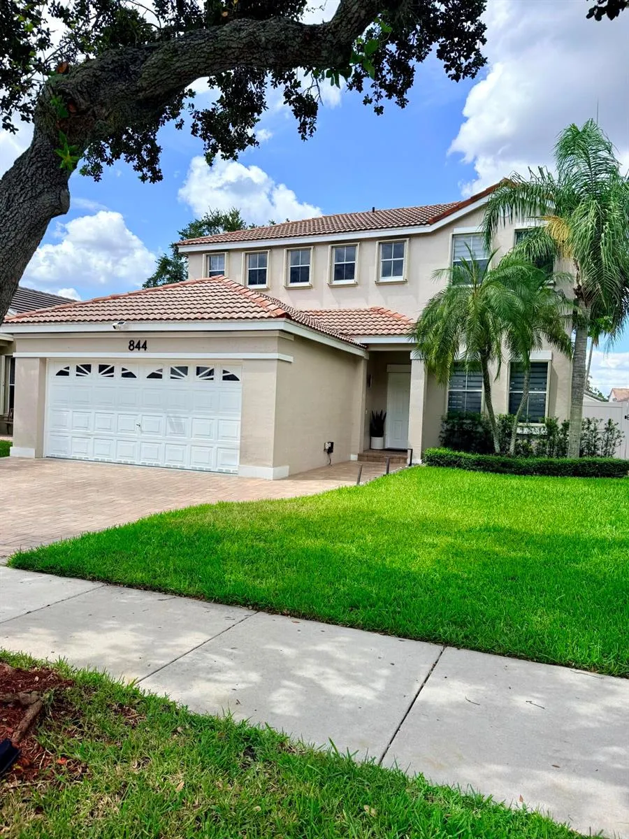 844 Falling Water Road Weston, FL 33326
