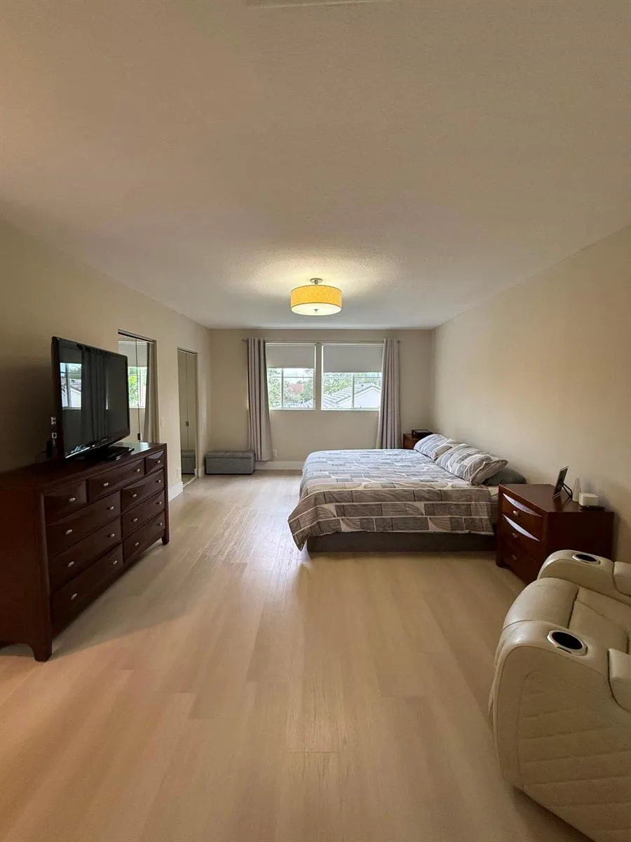 844 Falling Water Road Weston, FL 33326