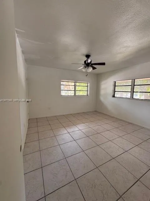 2192 NE 171st St #1 North Miami Beach, FL 33162