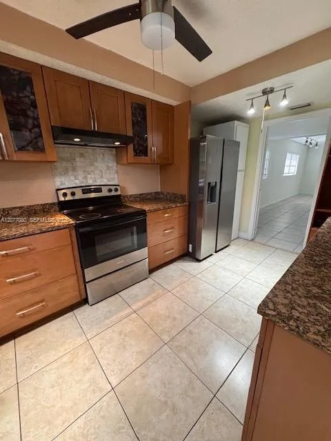 2192 NE 171st St #1 North Miami Beach, FL 33162