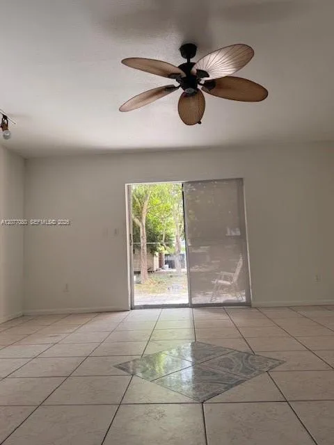 2192 NE 171st St #1 North Miami Beach, FL 33162