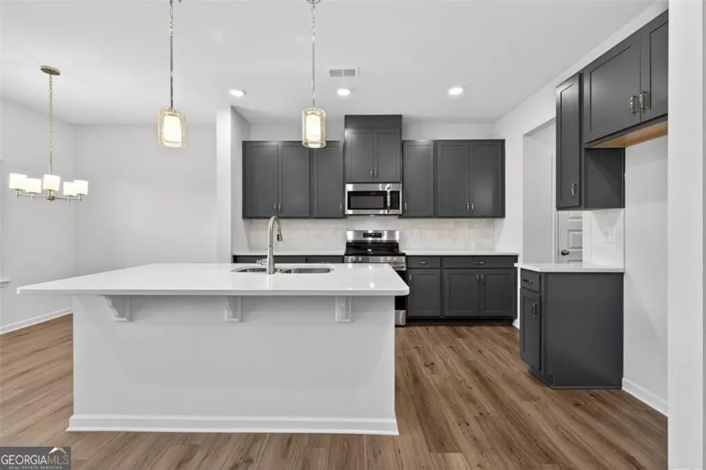 32 Jacobs Farm LN Lawrenceville, GA 30045