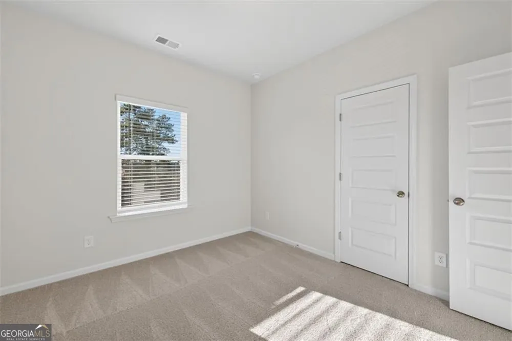 32 Jacobs Farm LN Lawrenceville, GA 30045