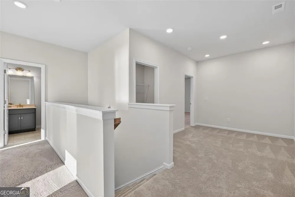 32 Jacobs Farm LN Lawrenceville, GA 30045
