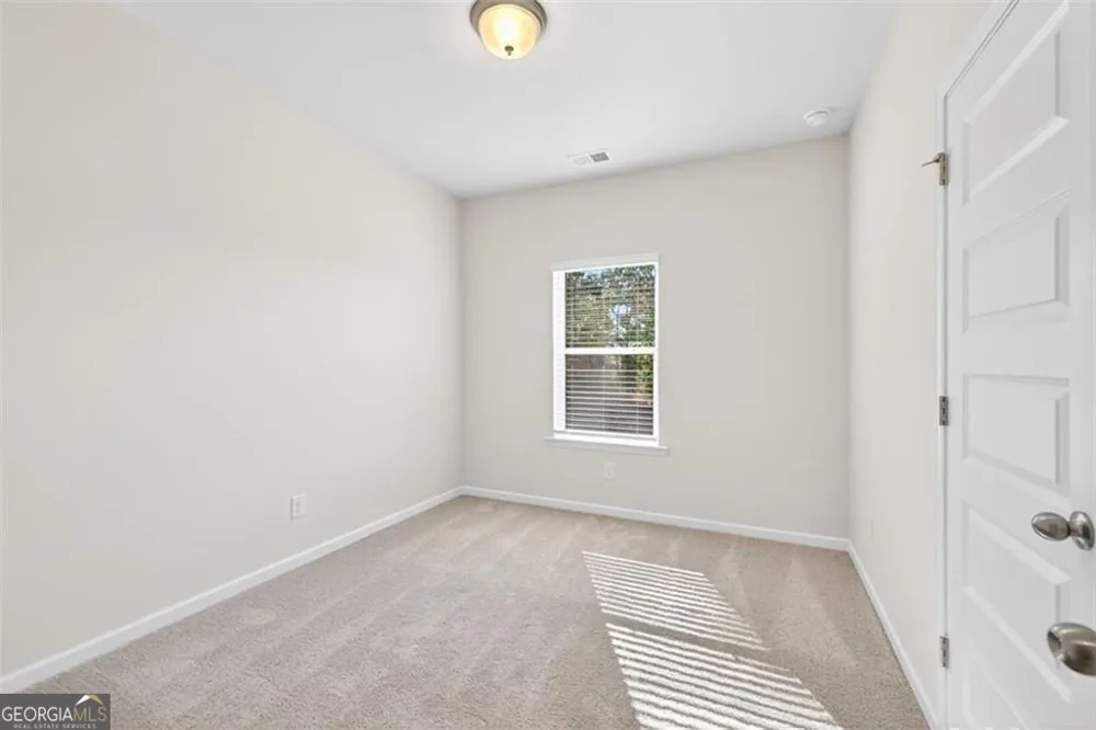 32 Jacobs Farm LN Lawrenceville, GA 30045
