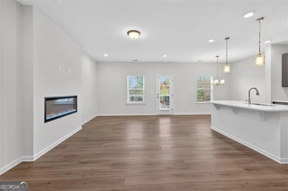 32 Jacobs Farm LN Lawrenceville, GA 30045