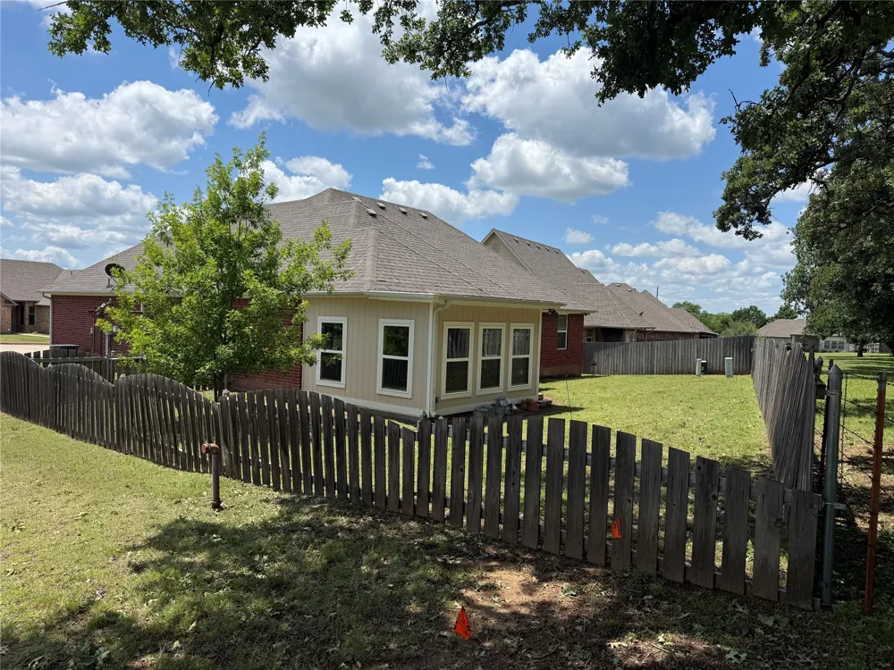1001 Stone Creek Ardmore, OK 73401