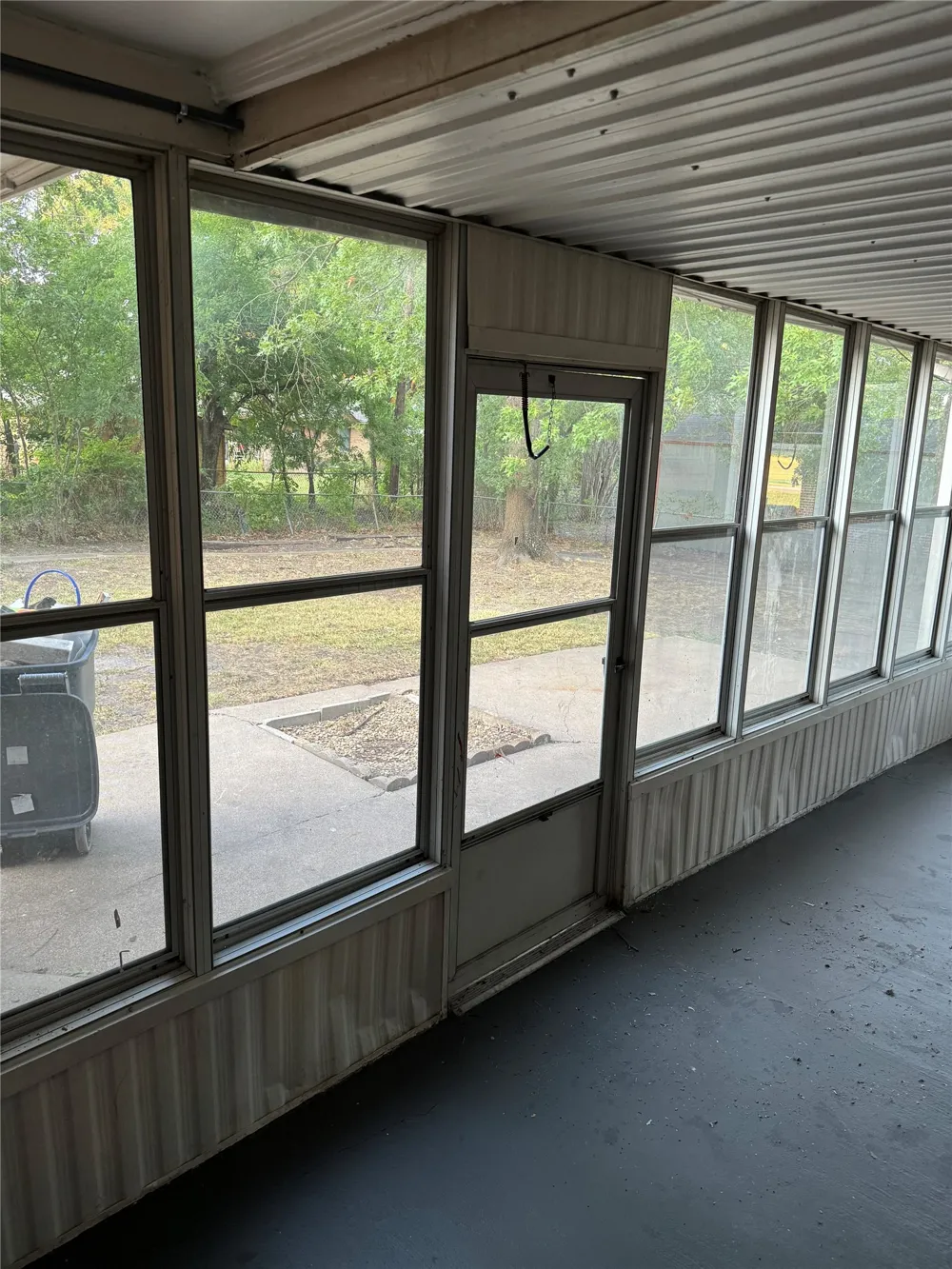 1406 Country Club Road Ennis, TX 75119