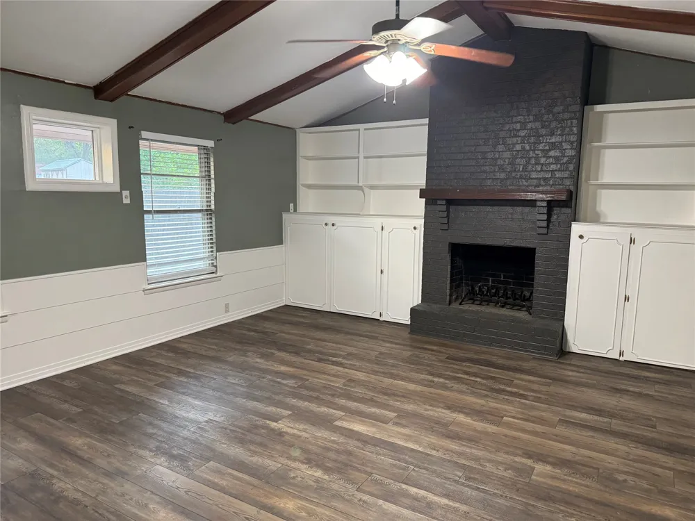 1406 Country Club Road Ennis, TX 75119