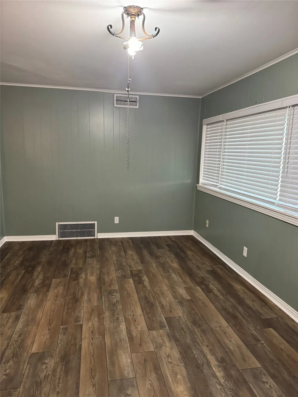 1406 Country Club Road Ennis, TX 75119