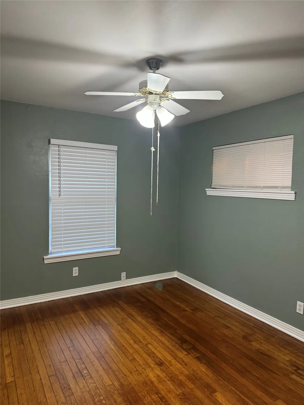 1406 Country Club Road Ennis, TX 75119