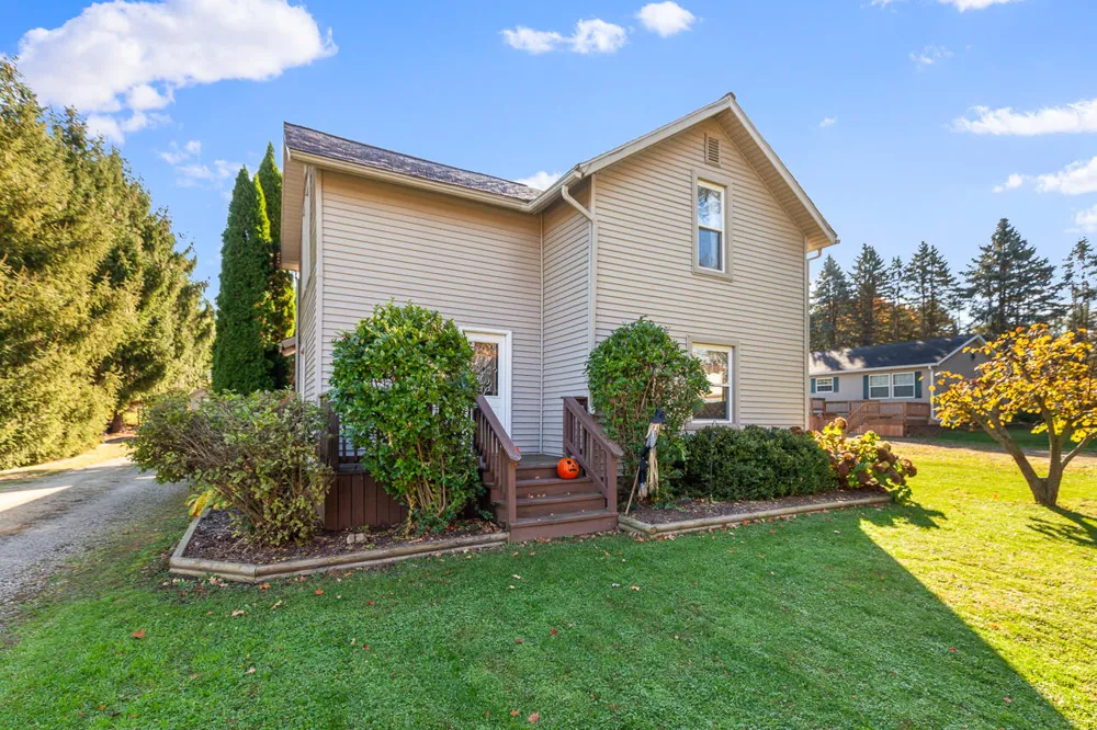 3591 Steamburg Road Cambria Township, MI 49242