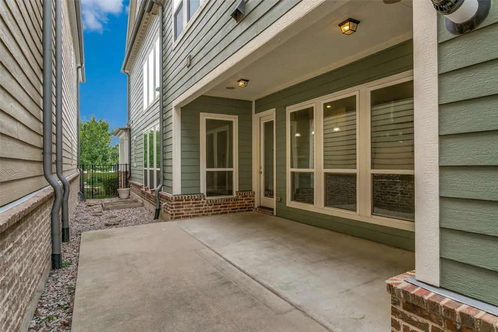 766 E Main Street Coppell, TX 75019