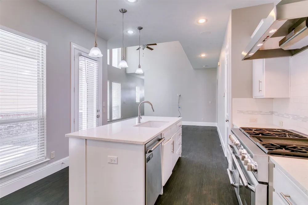 766 E Main Street Coppell, TX 75019