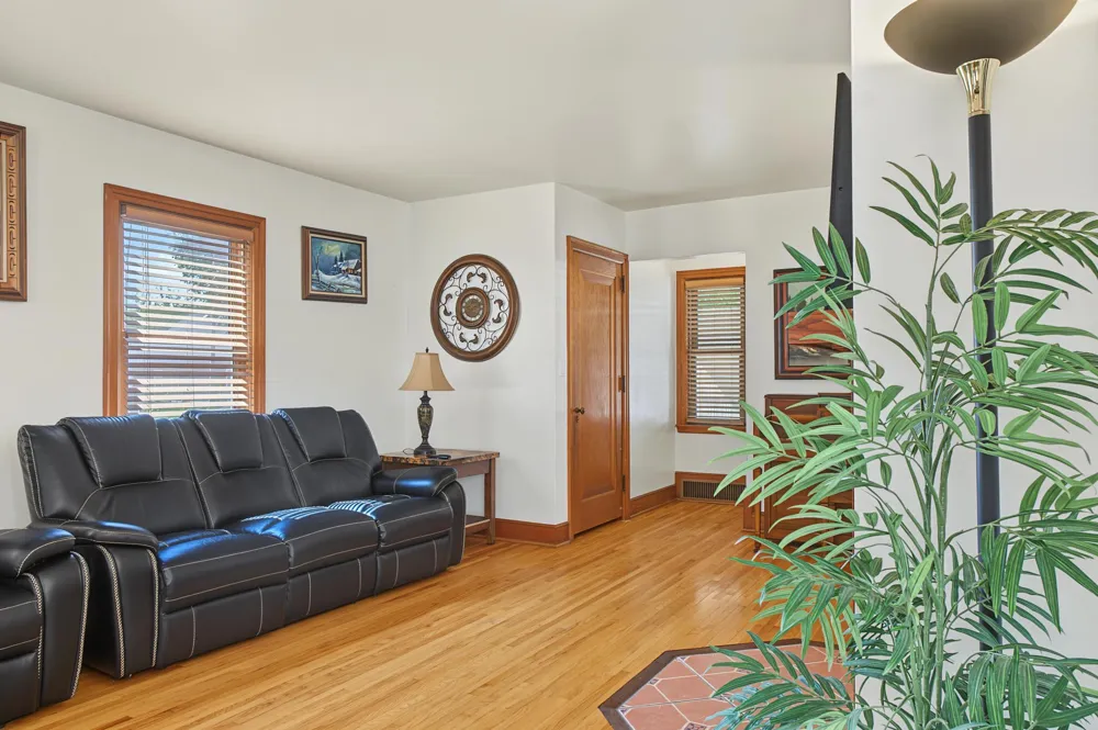 608 9th Street Worthington, MN 56187