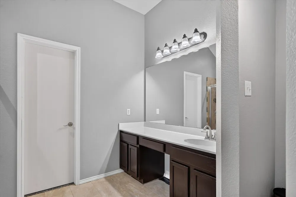 1716 Redwood Drive Corinth, TX 76210