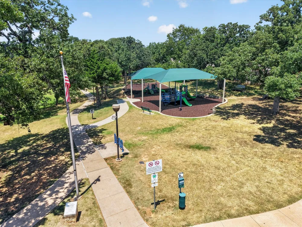 1716 Redwood Drive Corinth, TX 76210