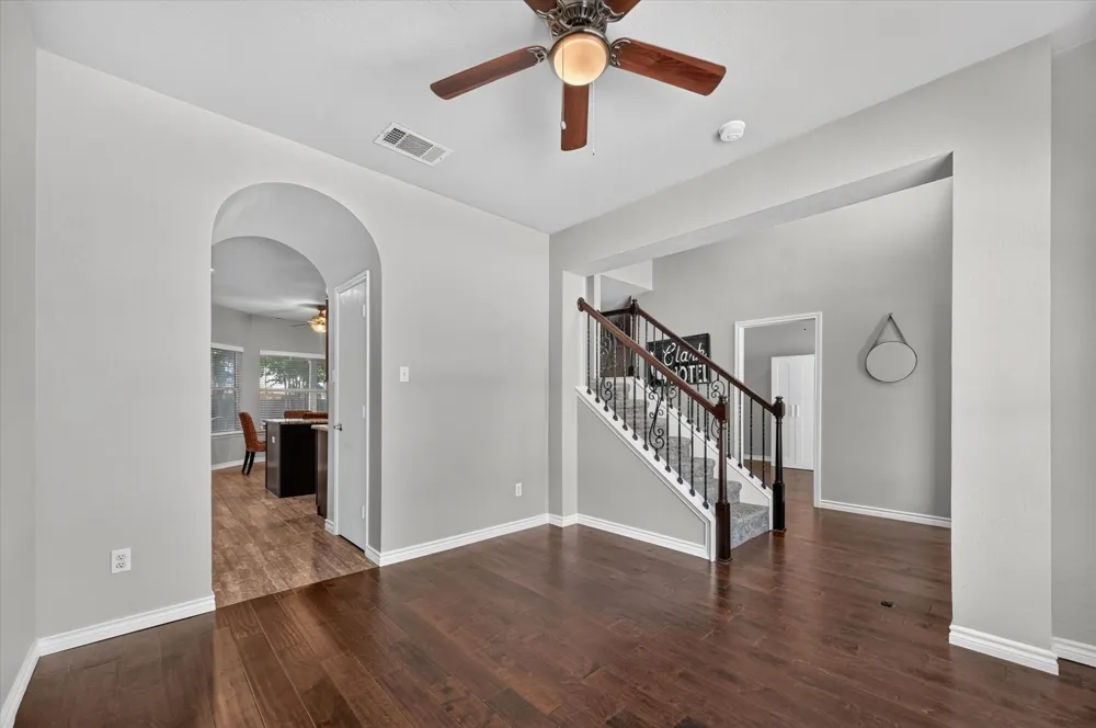 1716 Redwood Drive Corinth, TX 76210