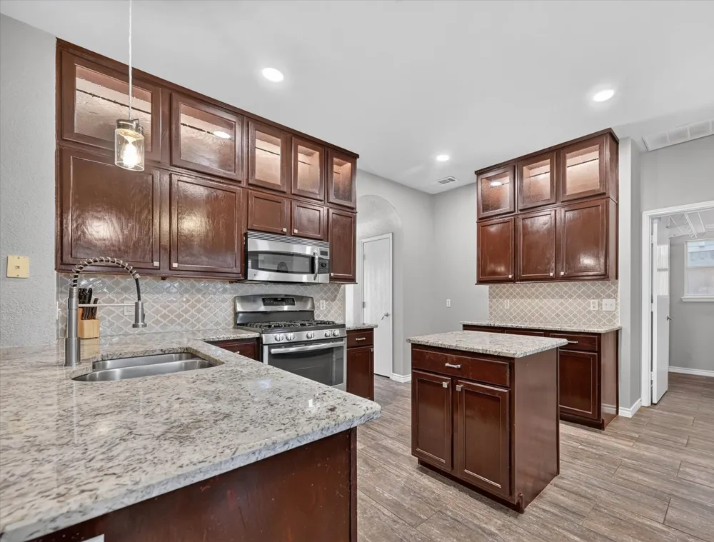 1716 Redwood Drive Corinth, TX 76210