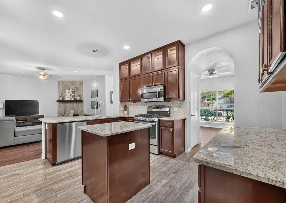 1716 Redwood Drive Corinth, TX 76210