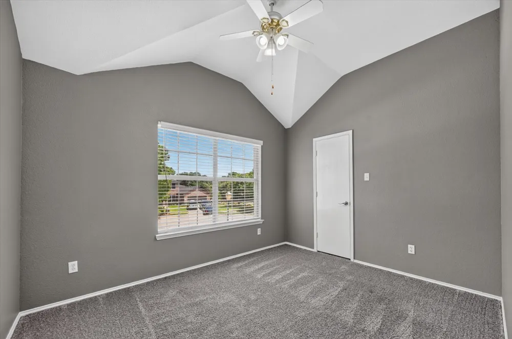 1716 Redwood Drive Corinth, TX 76210