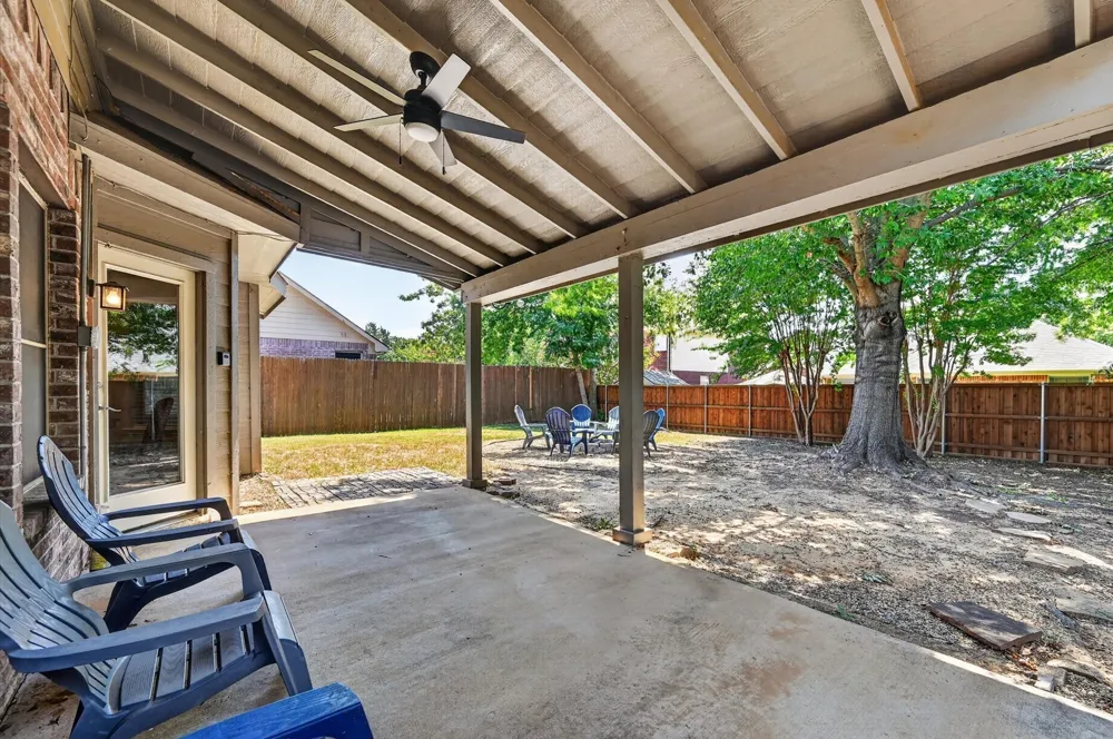1716 Redwood Drive Corinth, TX 76210