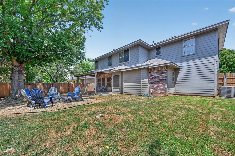 1716 Redwood Drive Corinth, TX 76210